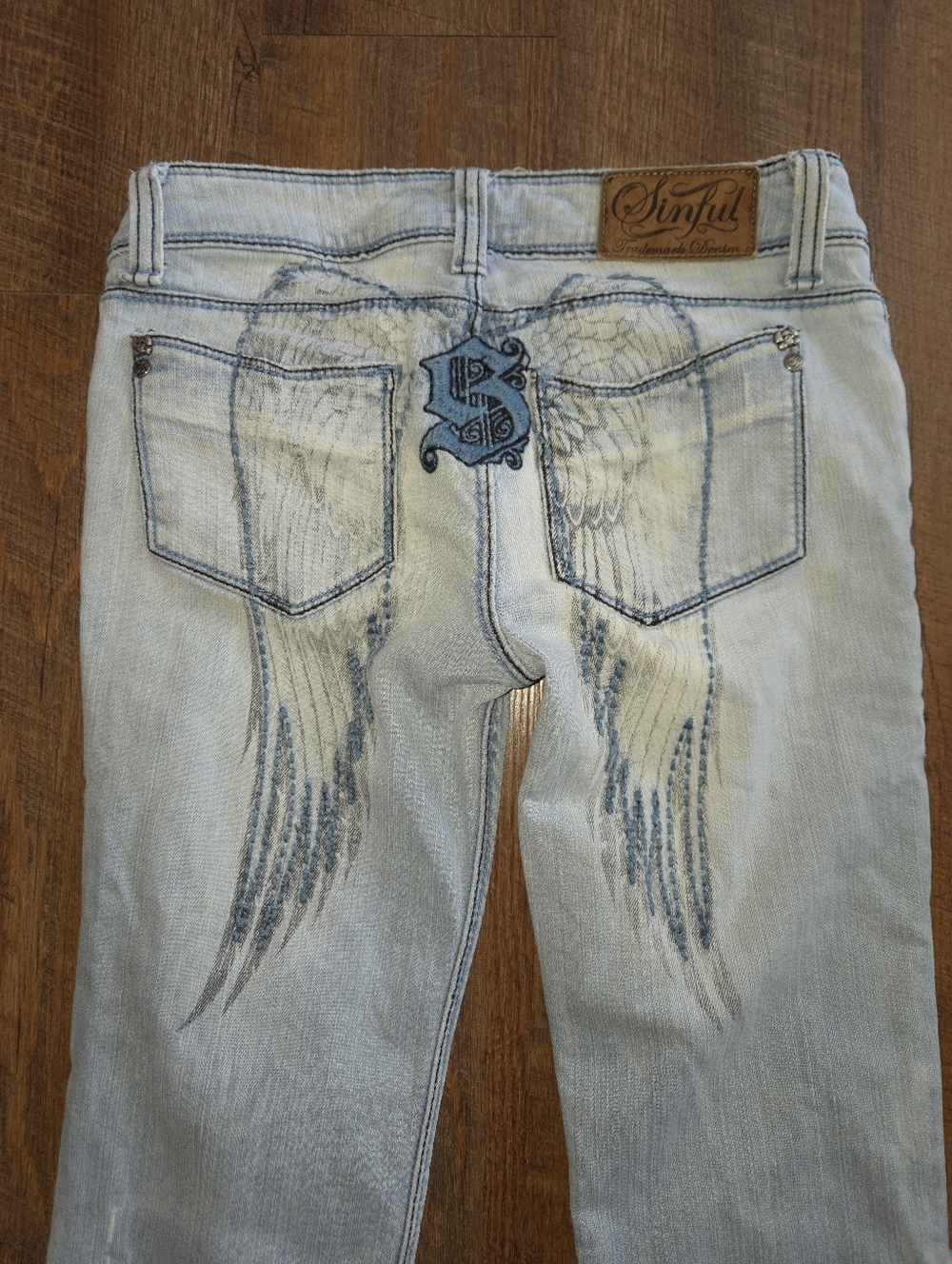 RARE Sinful Jeans Full Back Angel Wings Flared Light Wash 29x33 Early 2000s Y2k